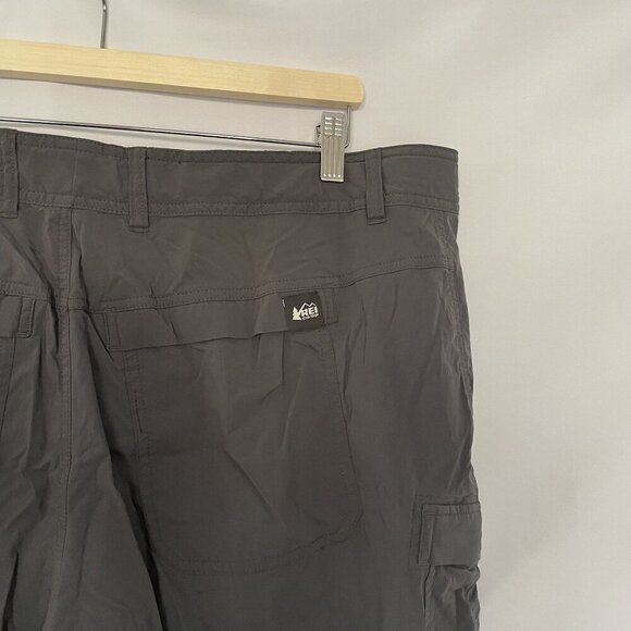 REI Co-Op Mens Cargo Shorts 40W X 30L Gray Nylon With Pockets & Belt Loops - Picture 7 of 10